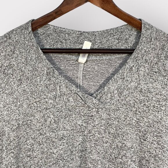 Cacique Tunic Top Women 28 Gray Heather Crossover V-Neckline Hi Low Hem Soft P12 - Picture 3 of 11